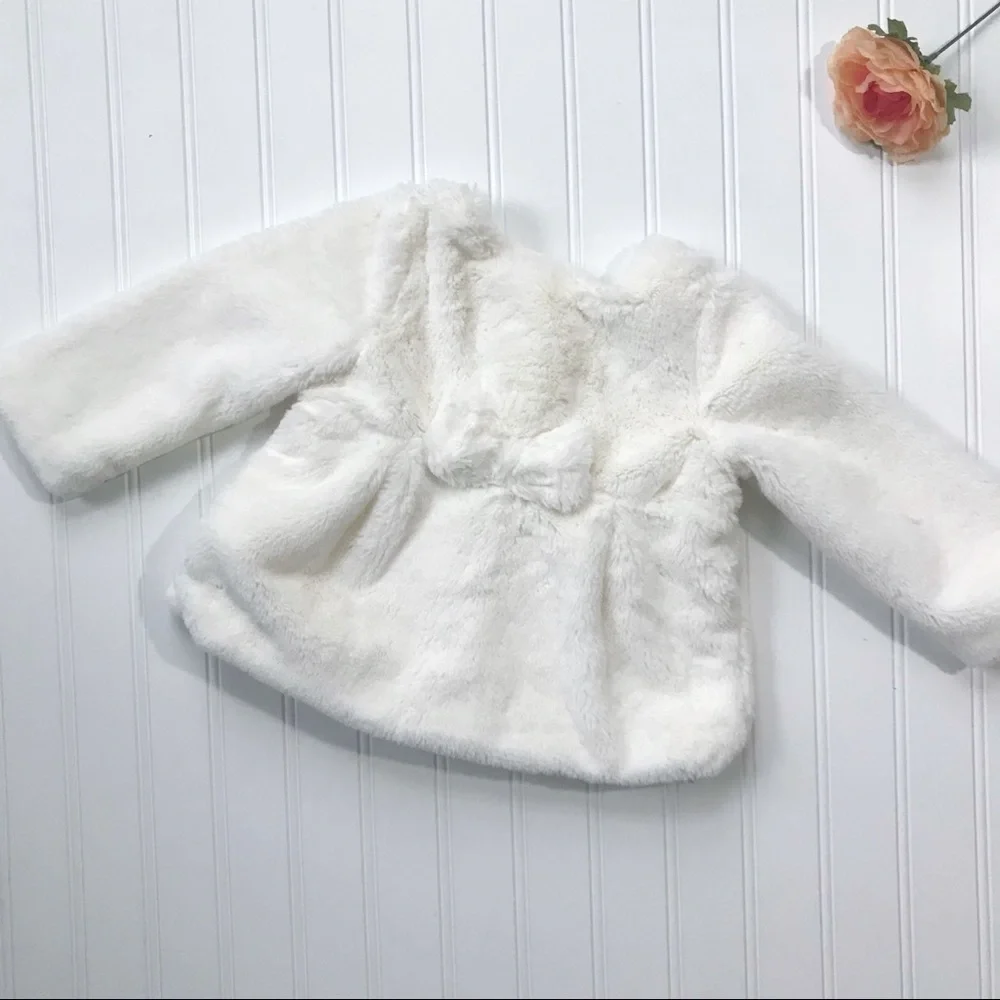 •Gymboree• ivory faux fur coat